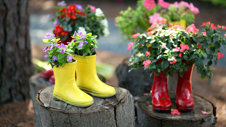 seven-clever-ways-to-resuse-old-wellies-527